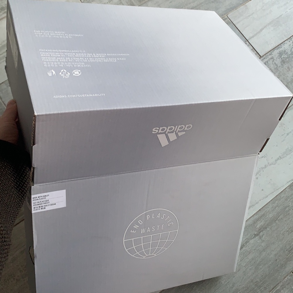 Adidas Shoe Box Empty For your Gift Wrap - Picture 6 of 10